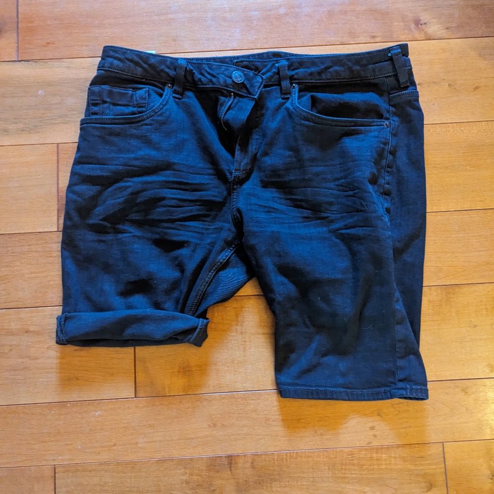 Buffalo Jeans slim fitting stretchy jean shorts